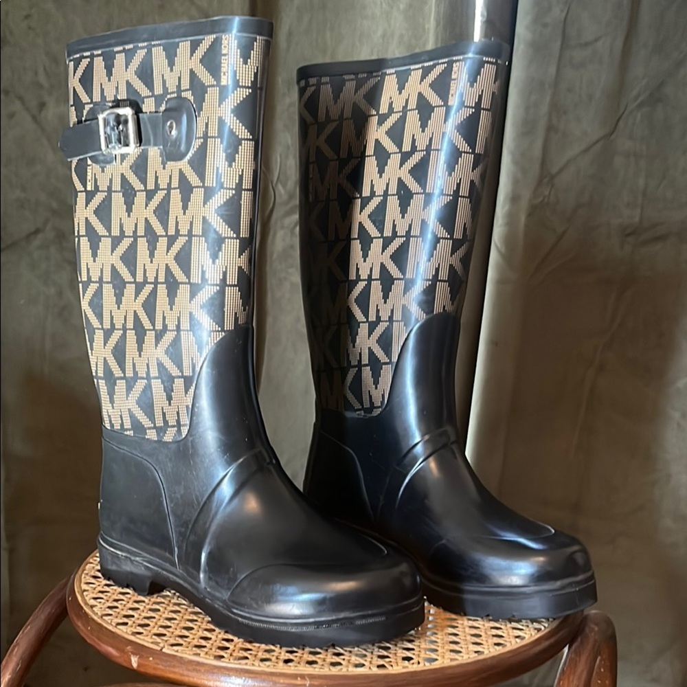 Michael Kors Black and Tan Rain Boots